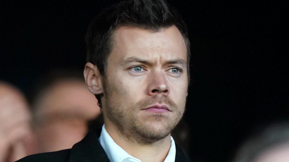 Harry Styles stalker jailed for sending him 8,000 cards in a month