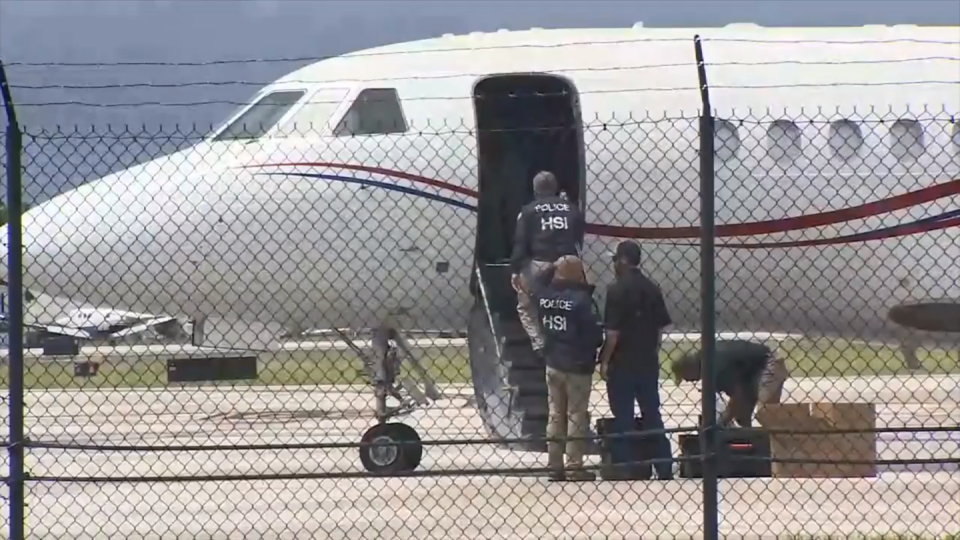 US seizes Nicolás Maduro’s jet and flies it to Florida