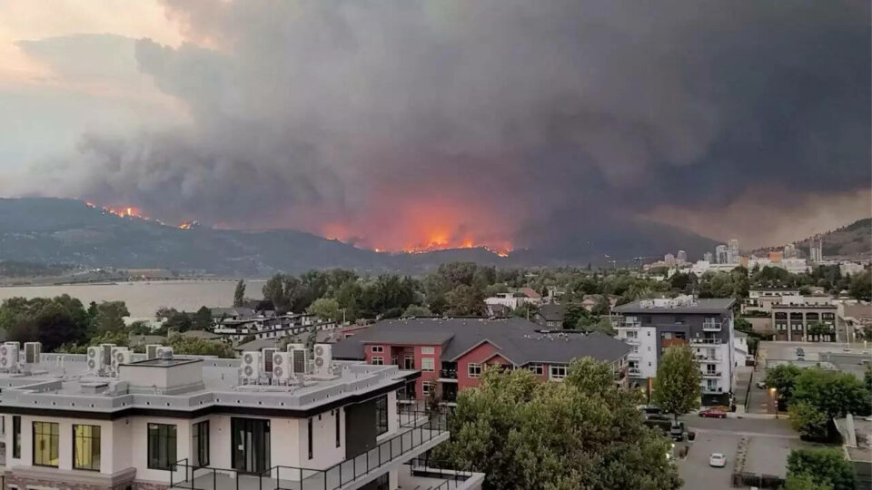 Major Canada wildfire kills two and forces 1,000 people to evacuate homes